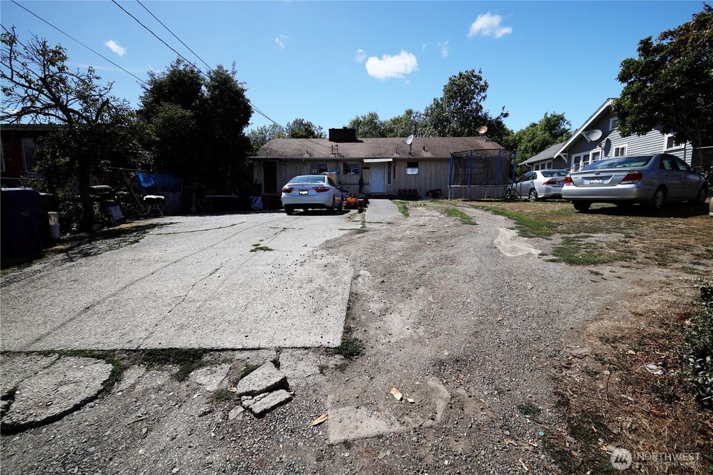 Photo of 6721 38th Avenue S, Seattle, WA 98118 (MLS # 2408588)