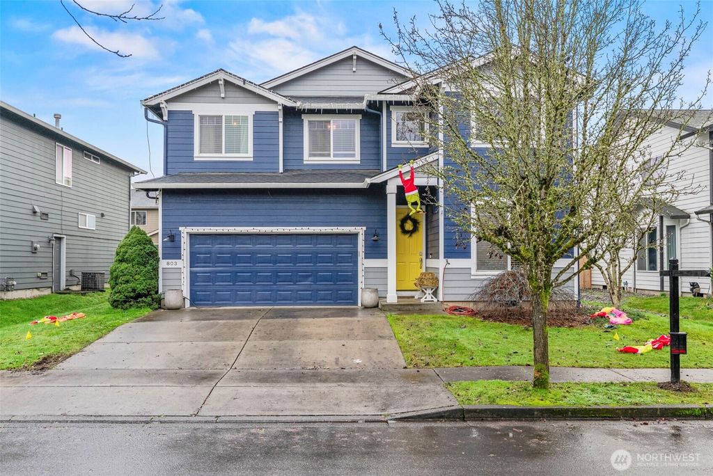 Photo of 803 SE 11th Way, Battle Ground, WA 98604 (MLS # 2459599)