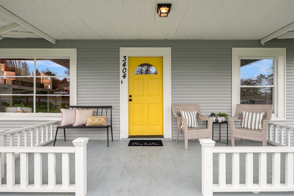 Photo of 3404 S 132nd Street, Tukwila, WA 98168 (MLS # 2503837)