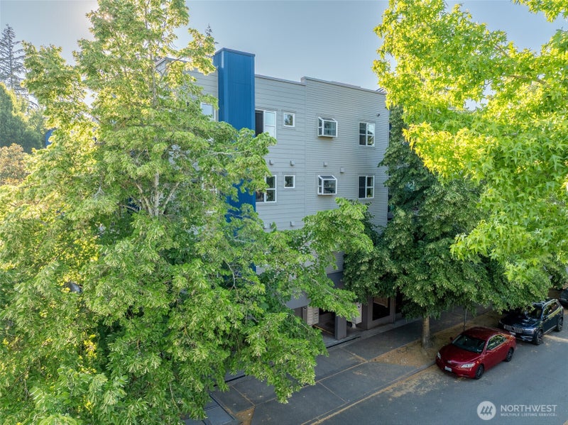 12345 Roosevelt Way NE 310