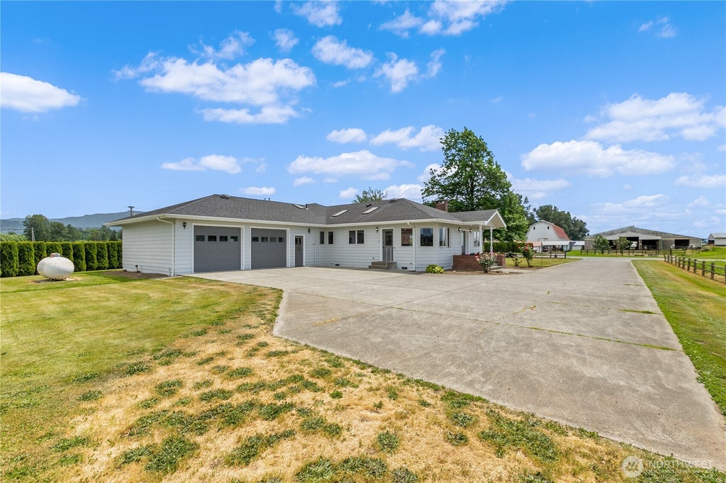 Photo of 3084 Lindsay Road, Everson, WA 98247 (MLS # 2533770)
