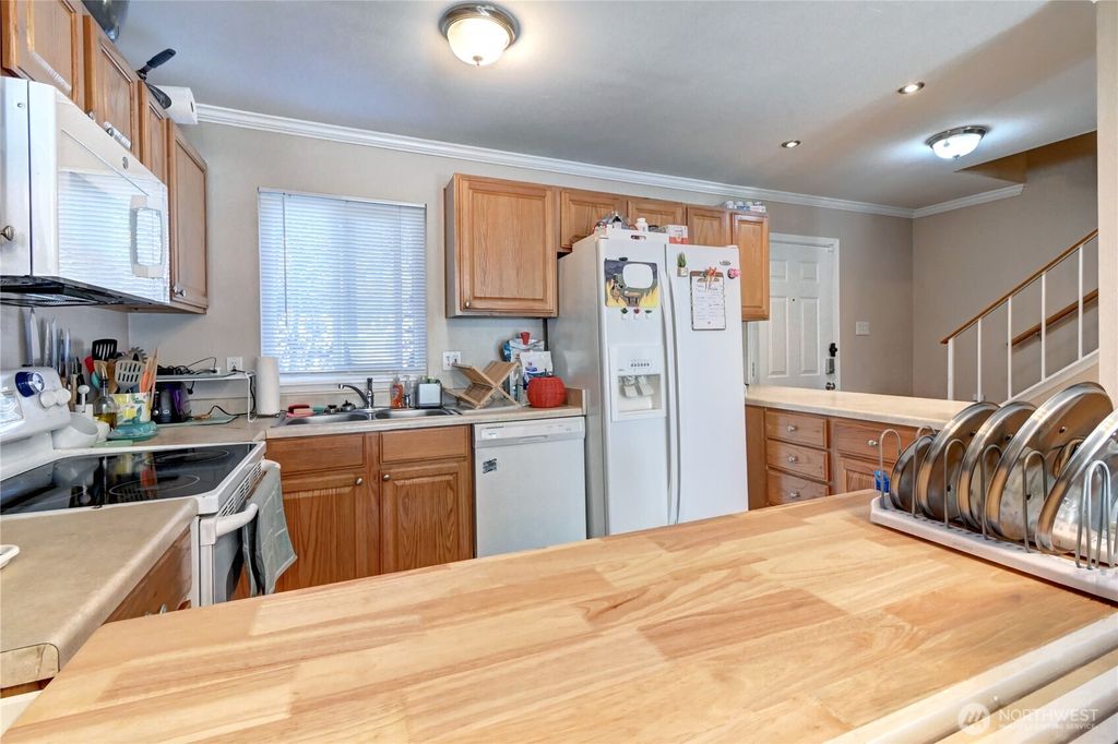 Photo of 8823 Holly Dr Dr #E206, Everett, WA 98208 (MLS # 2504088)