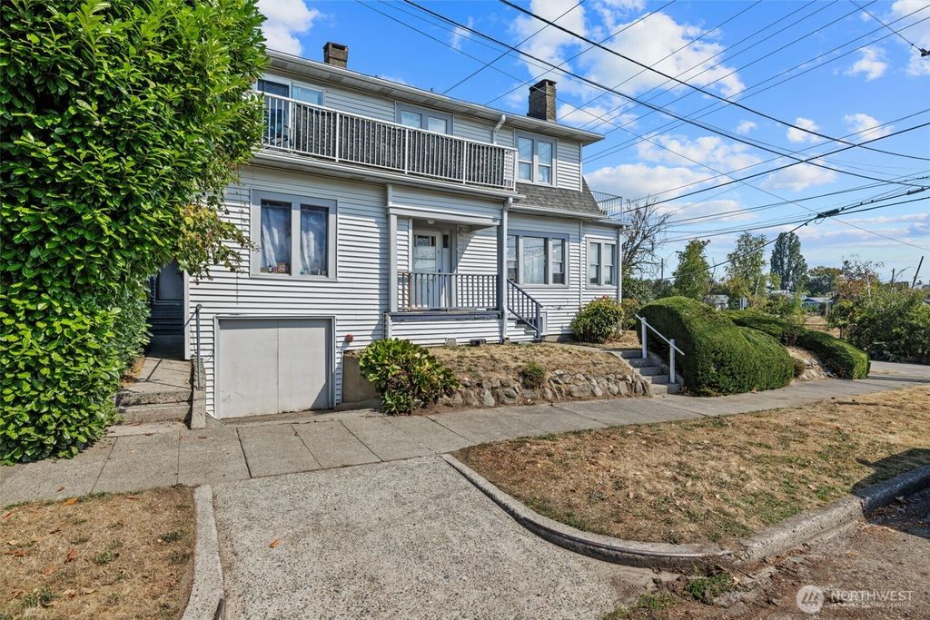 Photo of 4701 5th Avenue NE, Seattle, WA 98105 (MLS # 2424890)