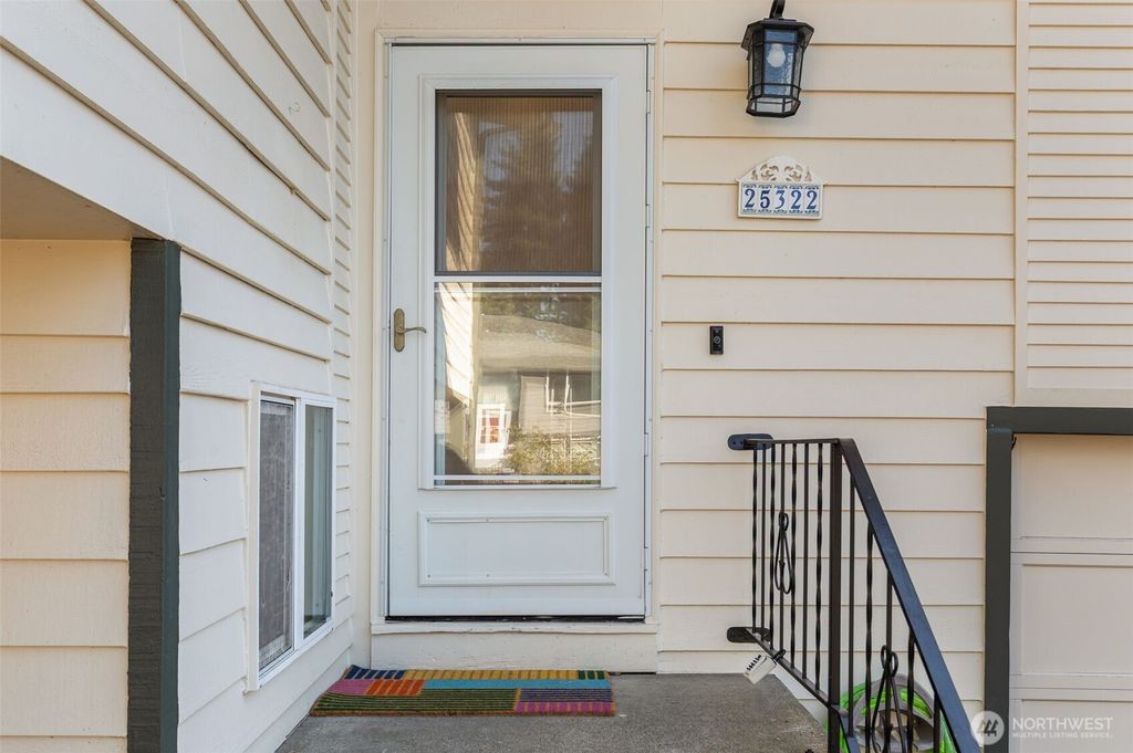 Photo of 25322 32nd Place S, Kent, WA 98032 (MLS # 2447208)