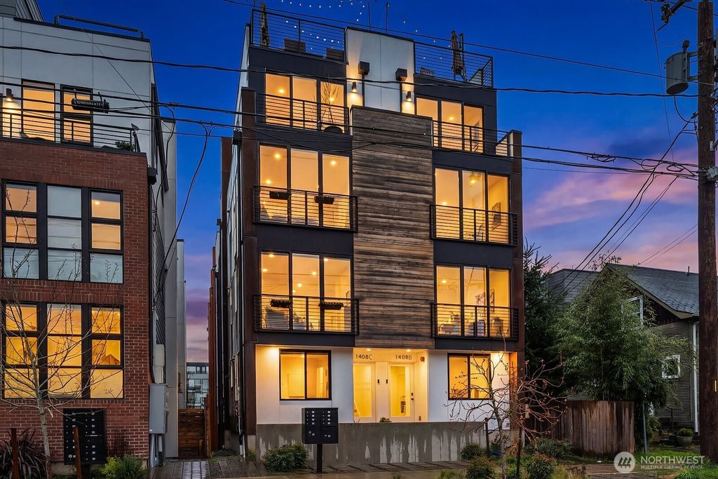 Photo of 1406 21st Avenue #A, Seattle, WA 98122 (MLS # 2501389)