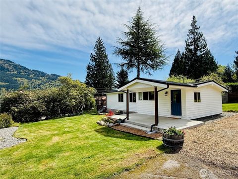 Photo of 477 W Lake Samish Drive, Bellingham, WA 98229 (MLS # 2523990)