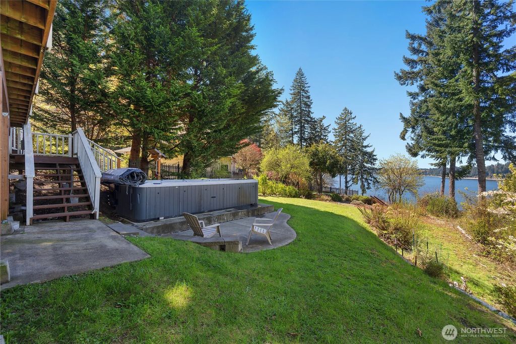 Photo of 5023 Cooper Point Road NW, Olympia, WA 98502 (MLS # 2506388)