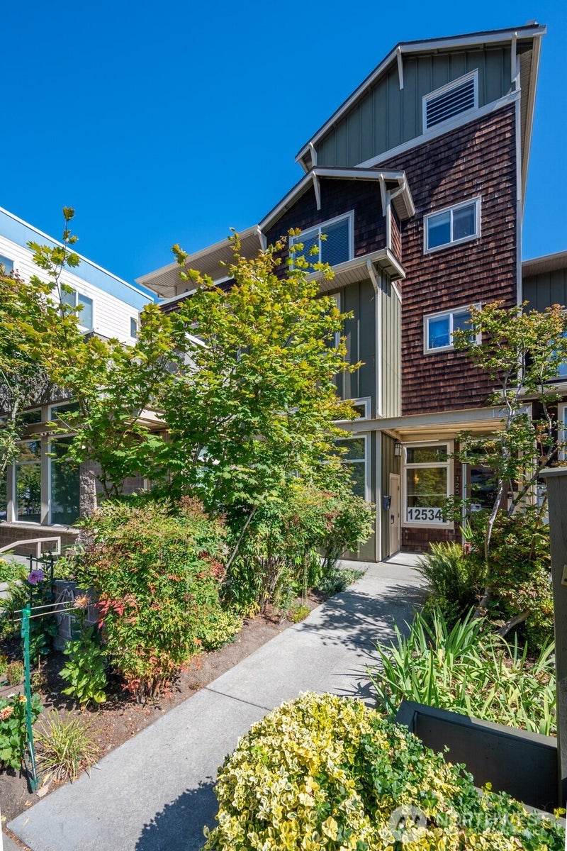 12534 15th Avenue NE 36