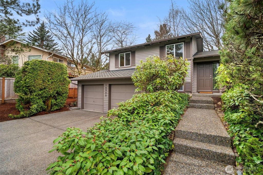 Photo of 16900 NE 32nd Street, Bellevue, WA 98008 (MLS # 2481410)