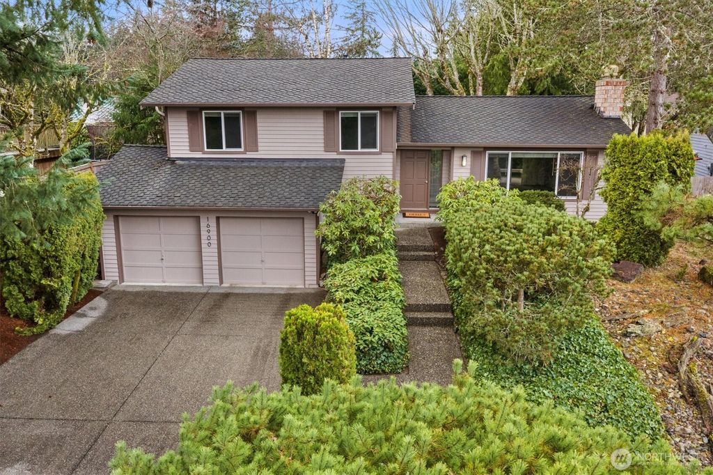 Photo of 16900 NE 32nd Street, Bellevue, WA 98008 (MLS # 2481410)