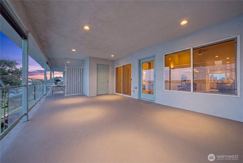 2600 W Marina Drive 5