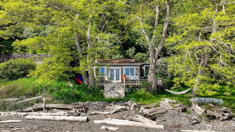 1865 Seacrest Drive