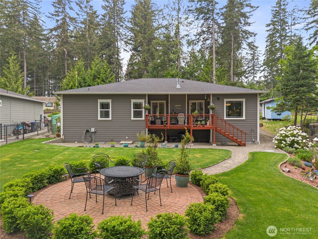 Photo of 230 E Saint Andrews Drive, Shelton, WA 98584 (MLS # 2518046)