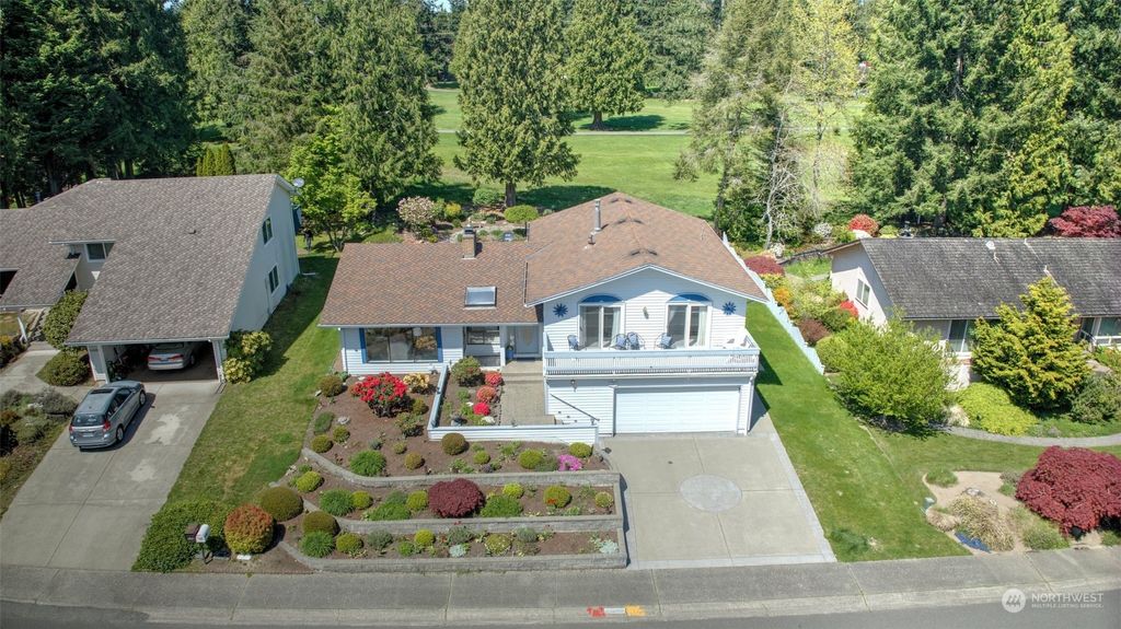 Photo of 14806 SE 172nd Place, Renton, WA 98058 (MLS # 2066594)