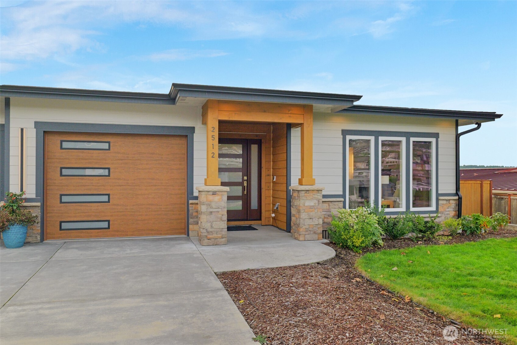 2512 Vista View Drive