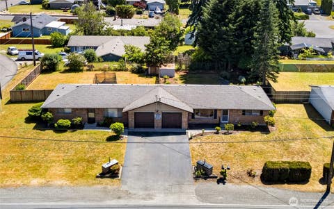 Photo of 930 138th Street E, Tacoma, WA 98445 (MLS # 2540511)