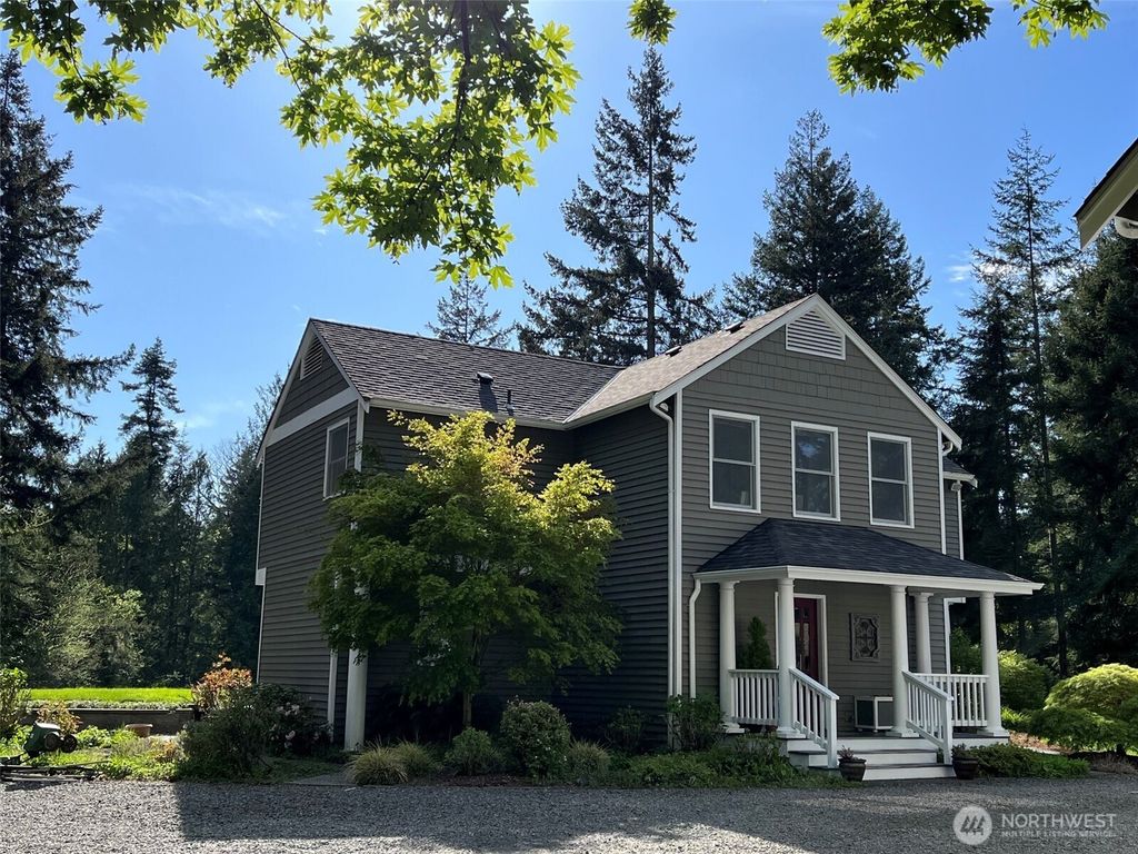 Photo of 3739 Viewsound Lane SE, Port Orchard, WA 98366 (MLS # 2527277)