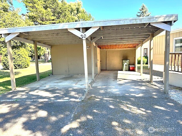 2350 Douglas Road 20