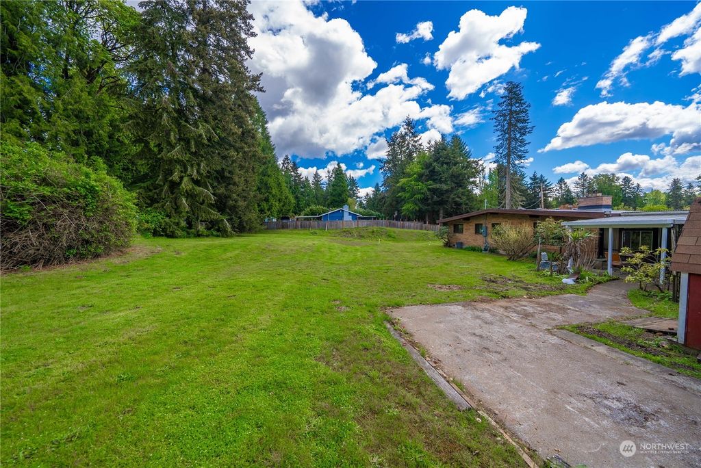 Photo of 11810 SE 184th Street, Renton, WA 98058 (MLS # 2235386)