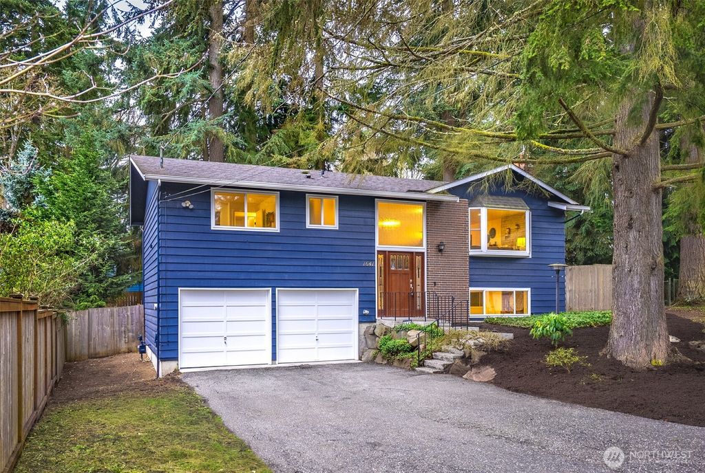 Photo of 1641 N 185th Street, Shoreline, WA 98133 (MLS # 2484844)