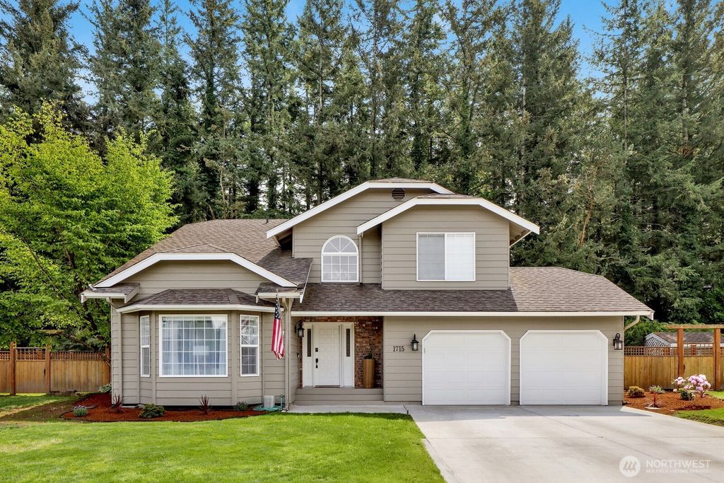 Photo of 1715 Village Drive, Lynden, WA 98264 (MLS # 2519029)