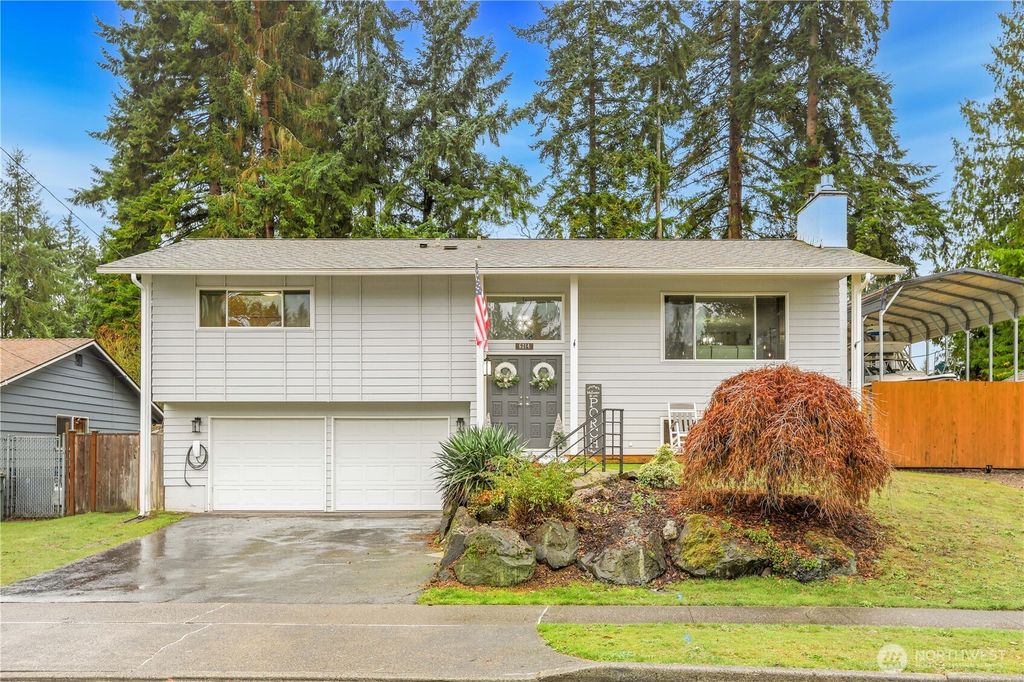 Photo of 6214 185th Street SW, Lynnwood, WA 98037 (MLS # 2455740)