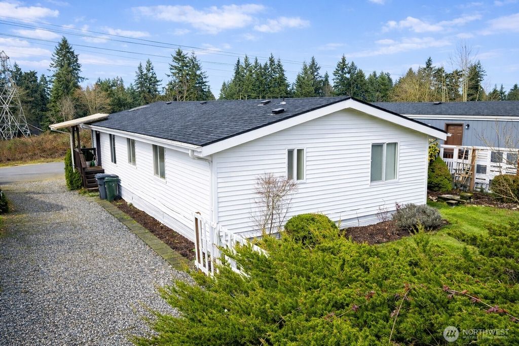 Photo of 13706 108th Street Ct E #3, Puyallup, WA 98374 (MLS # 2470270)