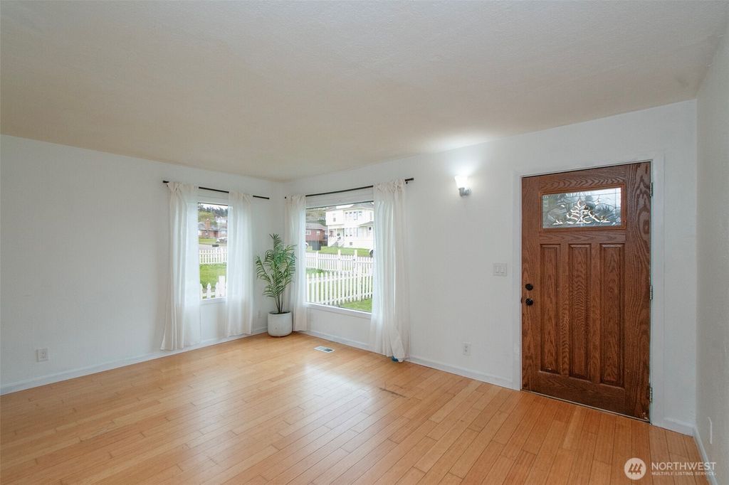 Photo of 1117 E 4th Street, Port Angeles, WA 98362 (MLS # 2508096)