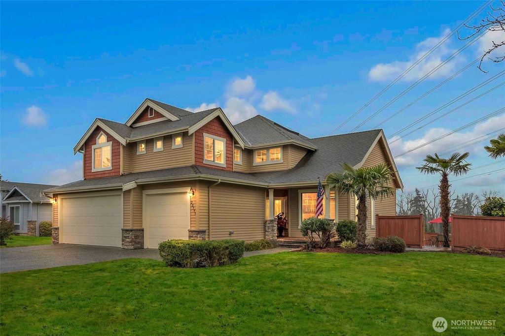 Photo of 22595 25th Avenue W, Brier, WA 98036 (MLS # 2333752)