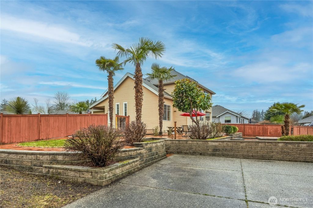 Photo of 22595 25th Avenue W, Brier, WA 98036 (MLS # 2333752)