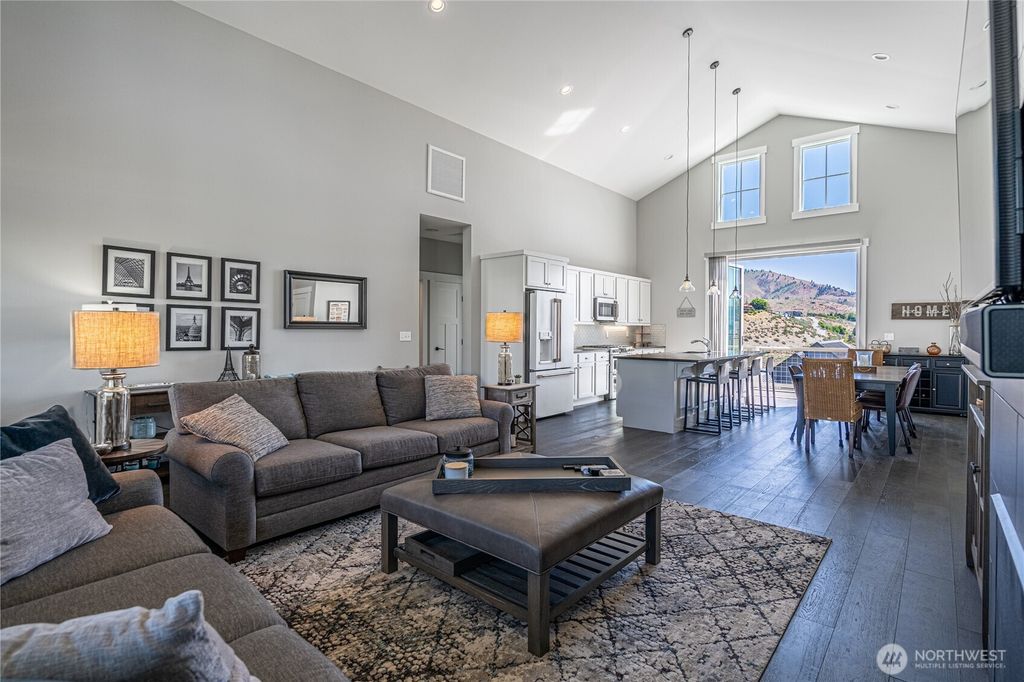 Photo of 250 Bobcat Lane, Chelan, WA 98816 (MLS # 2489423)