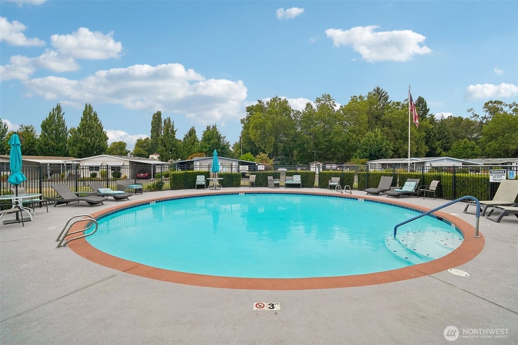 Photo of 1402 22nd Street NE #300, Auburn, WA 98002 (MLS # 2571993)