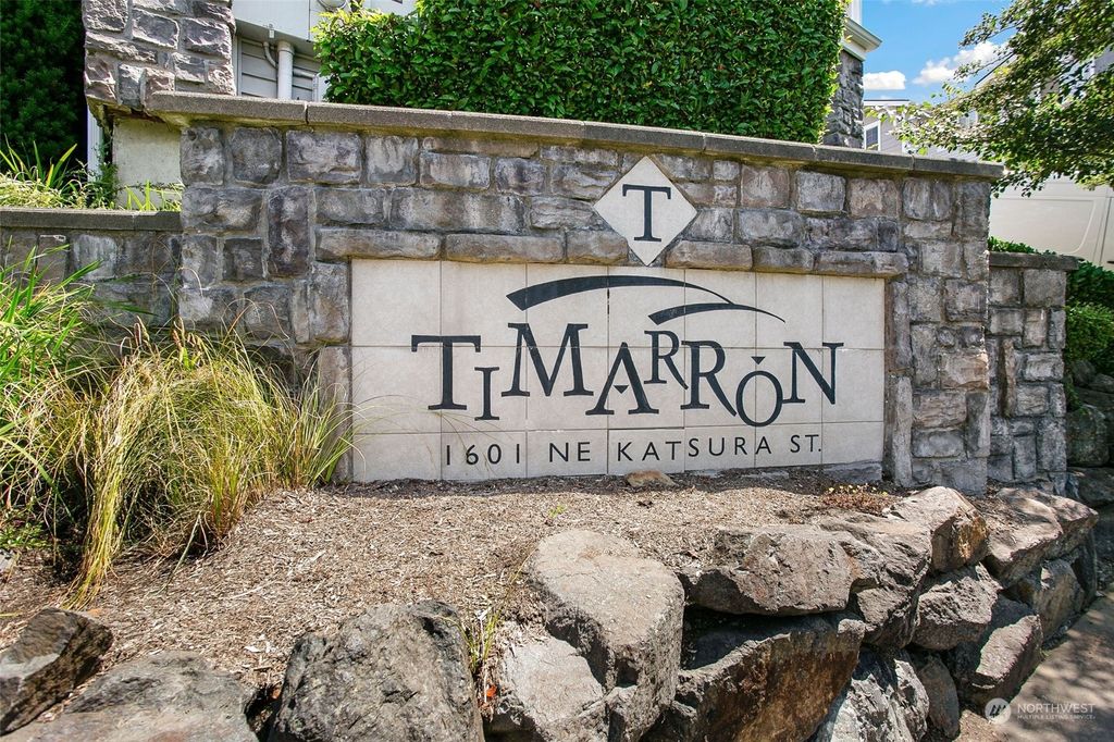 Photo of 1601 NE Katsura Street #804, Issaquah, WA 98029 (MLS # 2135831)