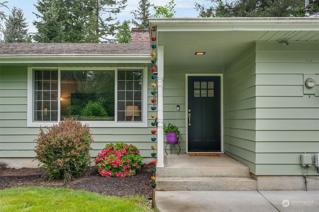 Photo of 14013 230th Street SE, Snohomish, WA 98296 (MLS # 2075905)