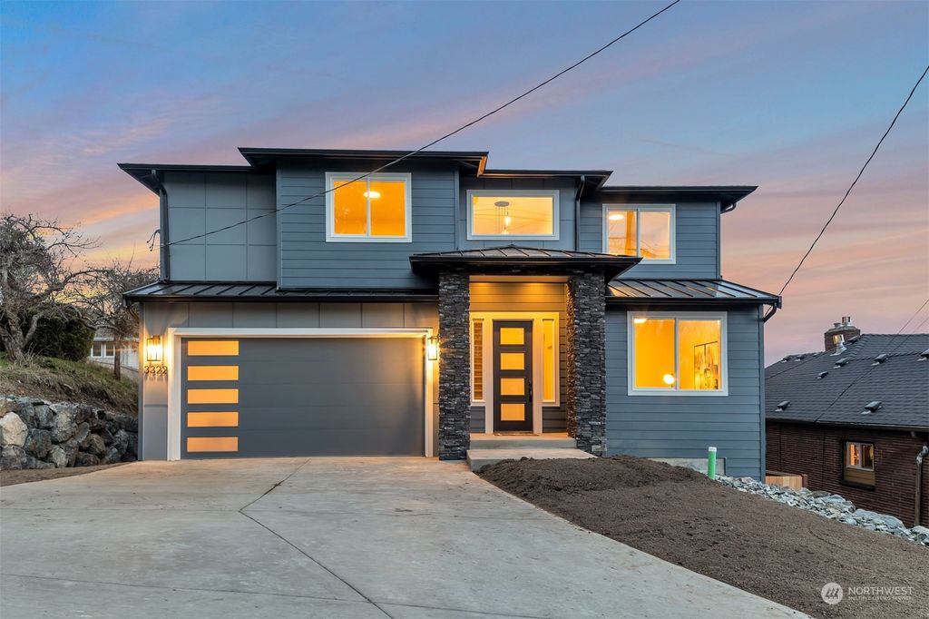 Photo of 3322 Kromer Avenue, Everett, WA 98201 (MLS # 2042160)