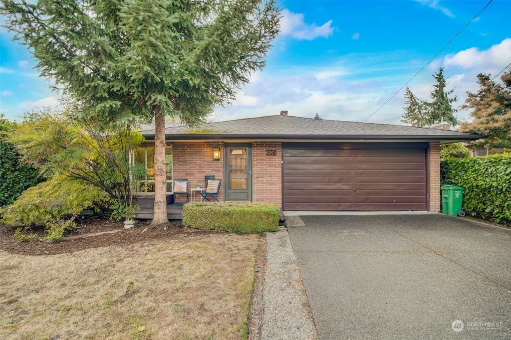 Photo of 6051 41st Avenue NE, Seattle, WA 98115 (MLS # 2166217)