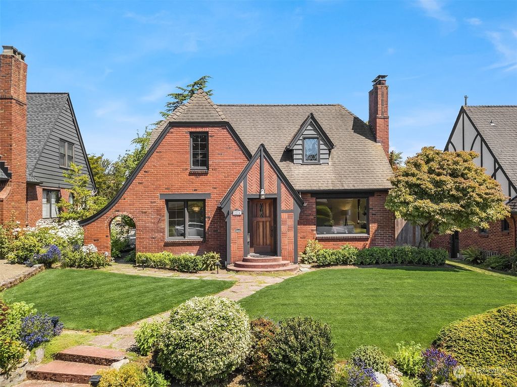 Photo of 2024 36th Avenue W, Seattle, WA 98199 (MLS # 2135518)