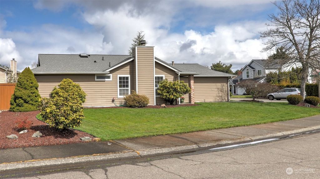 Photo of 35115 14th Avenue SW, Federal Way, WA 98023 (MLS # 2060863)