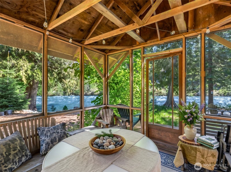 2304 Pine Tree Road