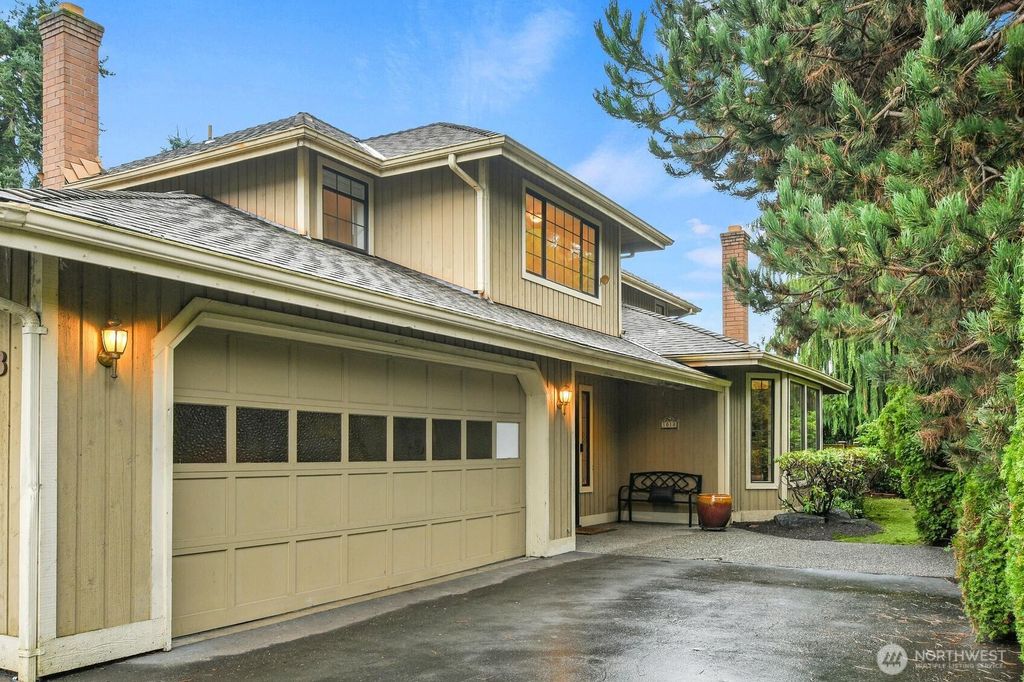 Photo of 1018 4th Avenue S, Edmonds, WA 98020 (MLS # 2465446)