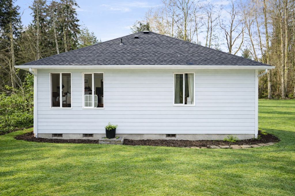 Photo of 2272 N Williams Rd, Oak Harbor, WA 98277 (MLS # 2467091)