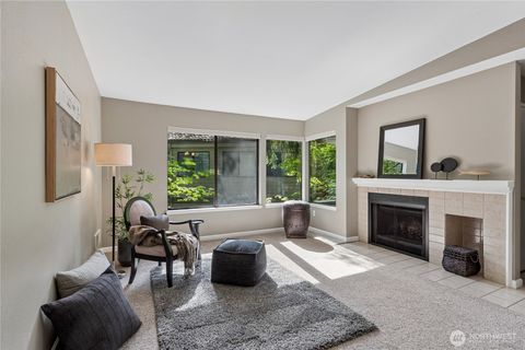 Photo of 1380 Bellevue Way NE #4, Bellevue, WA 98004 (MLS # 2526967)