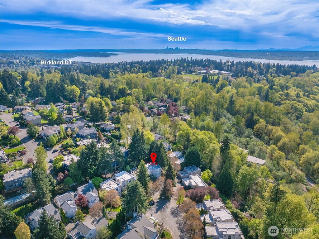 Photo of 11203 NE 106th Place, Kirkland, WA 98033 (MLS # 2507300)