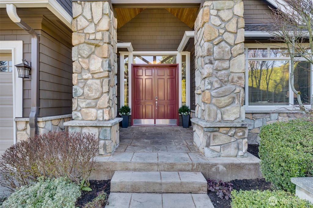 Photo of 1915 205th Place NE, Sammamish, WA 98074 (MLS # 2476212)