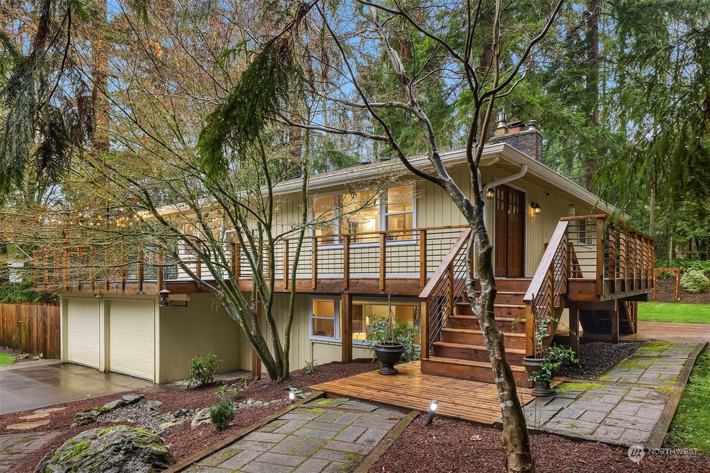 Photo of 25658 SE 154th Street, Issaquah, WA 98027 (MLS # 2186203)