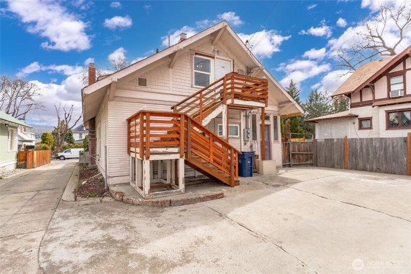 110 N Delaware Avenue A/B