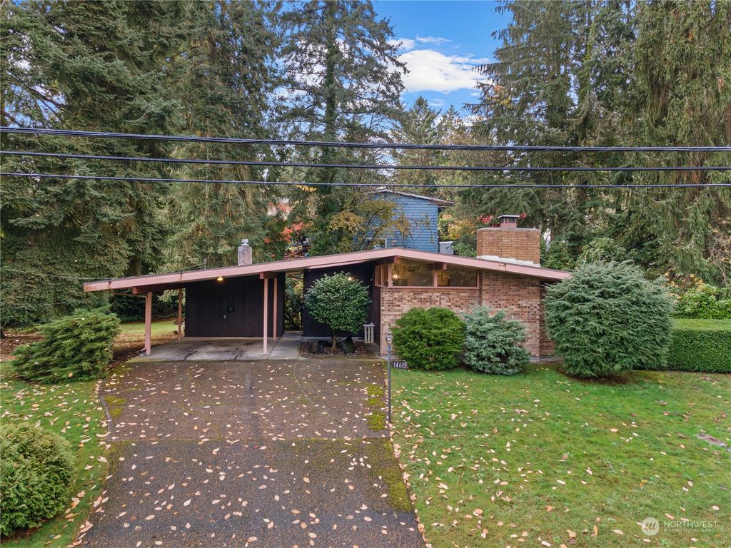 Photo of 14615 12th Ave Ave NE, Shoreline, WA 98155 (MLS # 2180185)