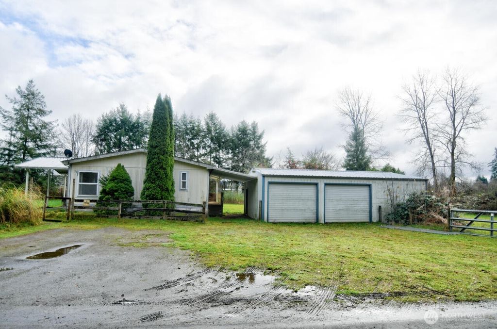 Photo of 7 W Hotdog Lane, Elma, WA 98541 (MLS # 2459402)