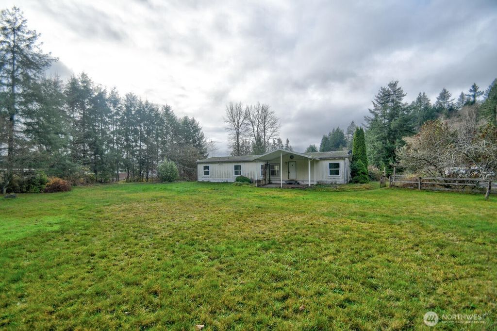 Photo of 7 W Hotdog Lane, Elma, WA 98541 (MLS # 2459402)