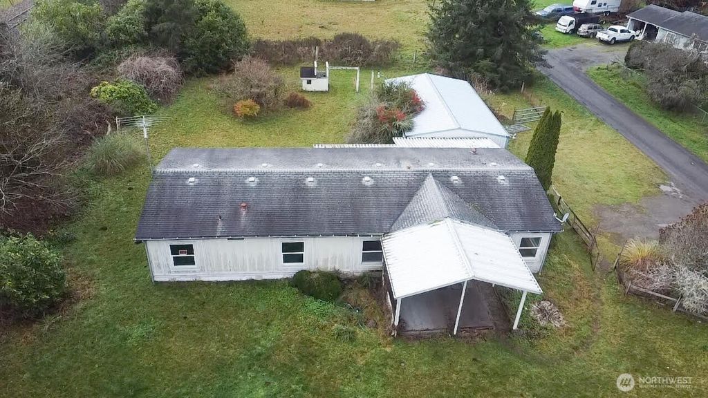 Photo of 7 W Hotdog Lane, Elma, WA 98541 (MLS # 2459402)